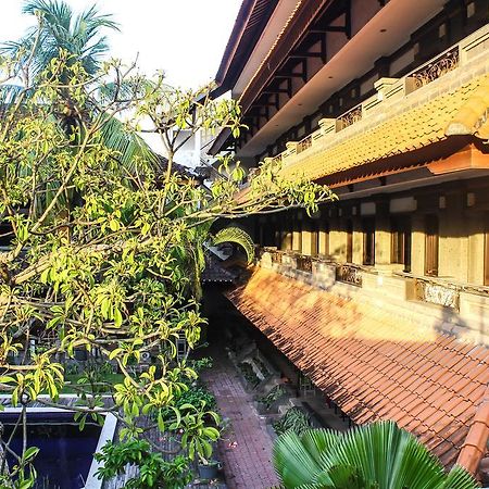 Hotel Puri Tanah Lot Кута Екстериор снимка