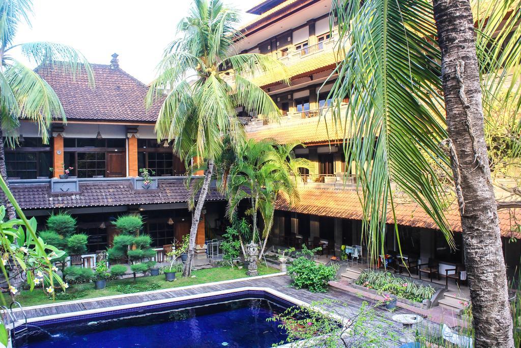 Hotel Puri Tanah Lot Кута Екстериор снимка