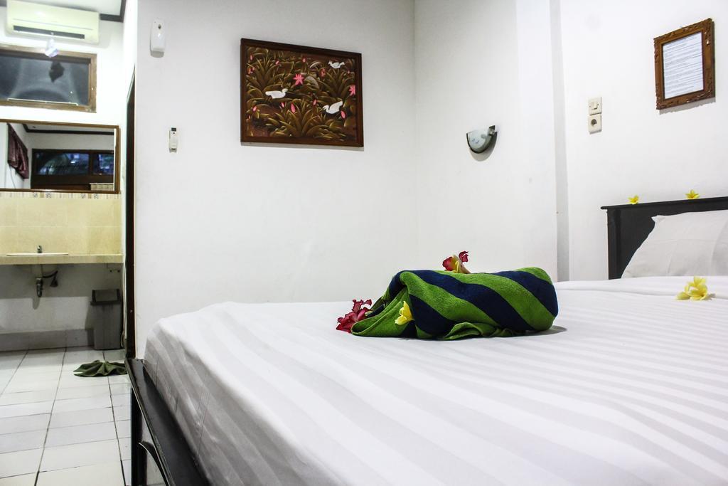 Hotel Puri Tanah Lot Кута Екстериор снимка