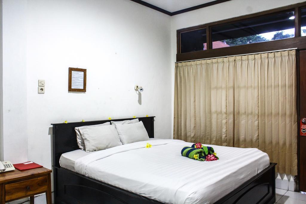 Hotel Puri Tanah Lot Кута Екстериор снимка