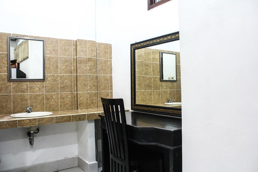 Hotel Puri Tanah Lot Кута Екстериор снимка