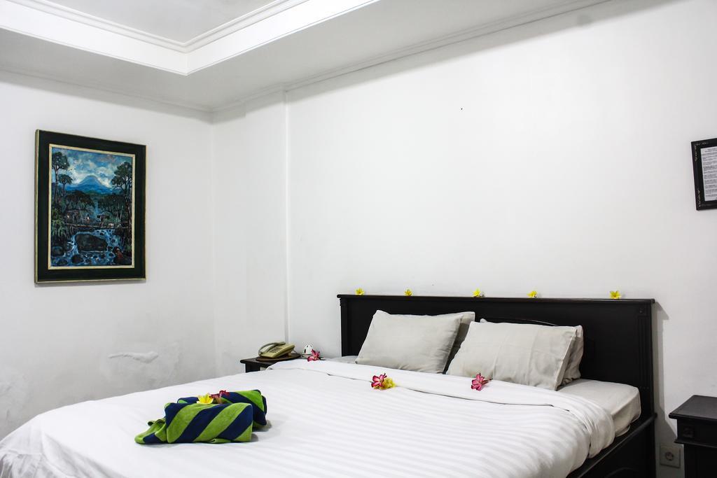 Hotel Puri Tanah Lot Кута Екстериор снимка