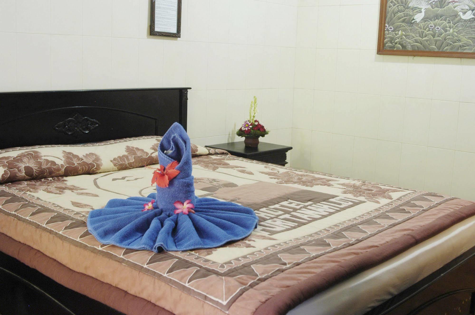Hotel Puri Tanah Lot Кута Екстериор снимка