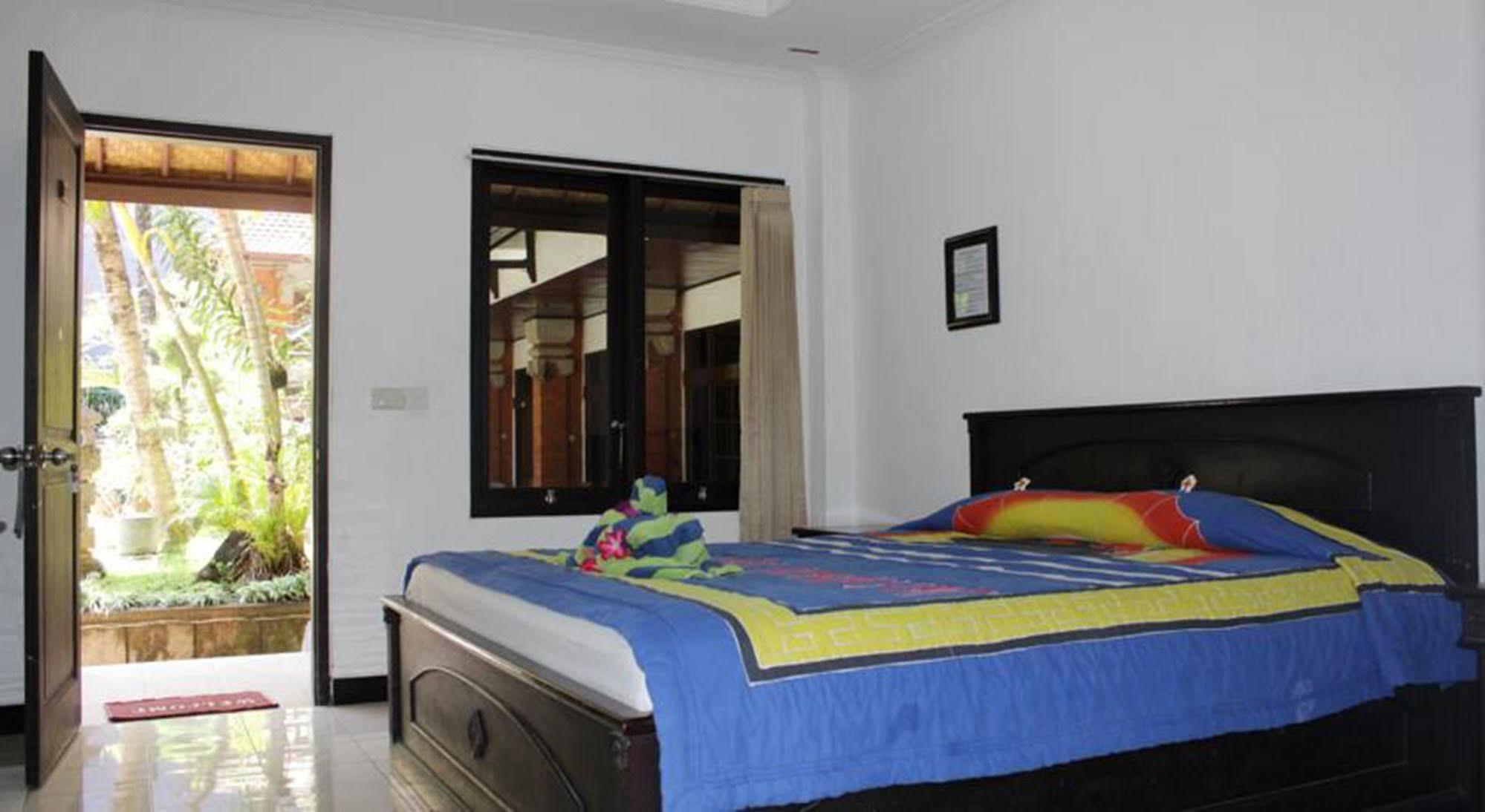 Hotel Puri Tanah Lot Кута Екстериор снимка